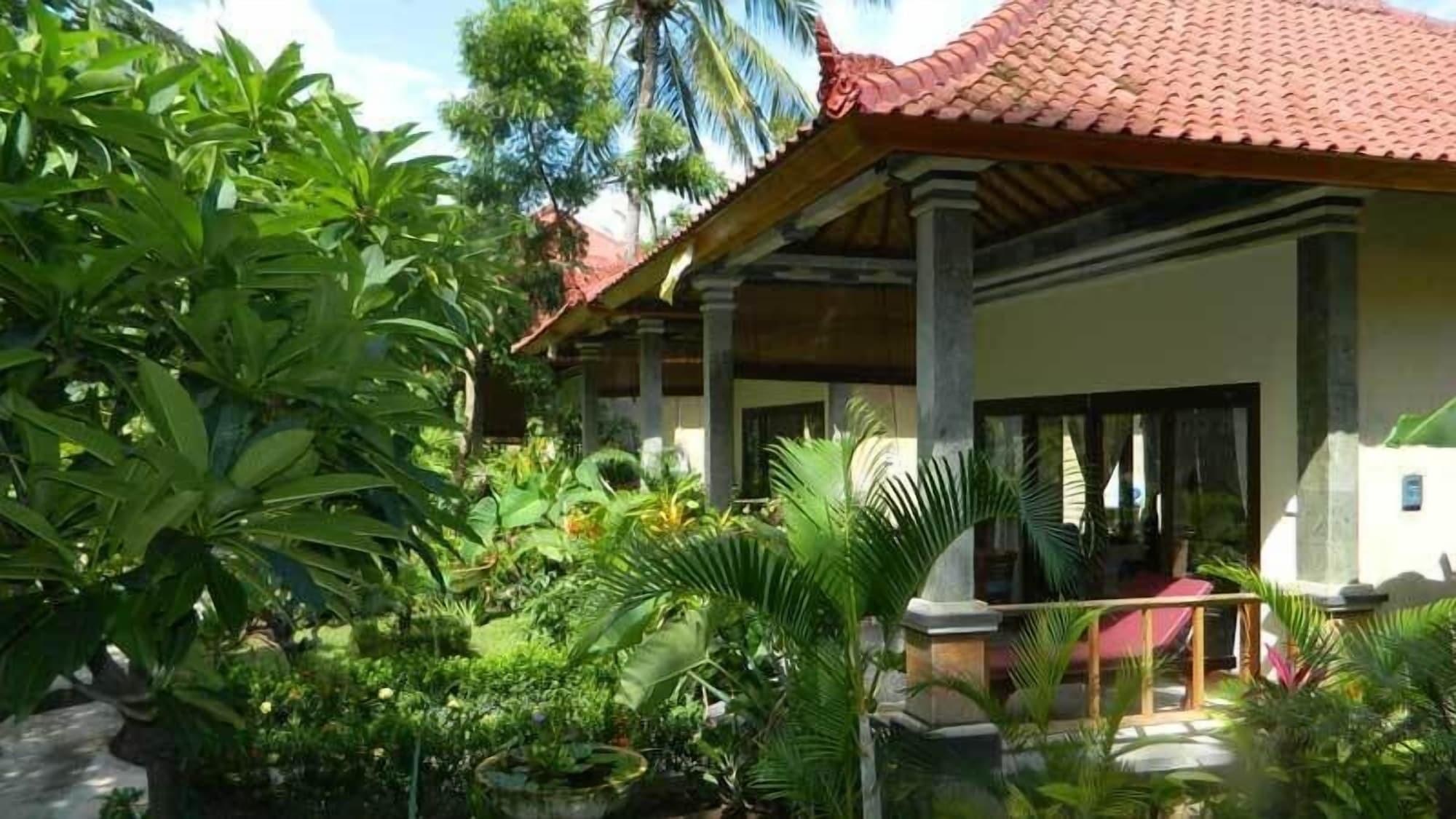 Bali Bhuana Beach Cottages Amed Dış mekan fotoğraf